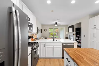 637 Peridot Place, Fairfield, CA 94534 - Photo 13