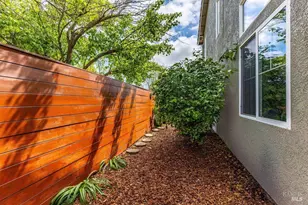 461 Aspinwall Dr, Benicia, CA 94510 - Photo 57