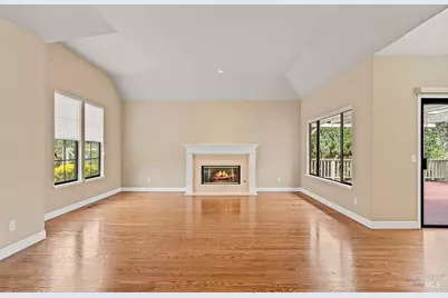 6283 Meadowbreeze Court, Santa Rosa, CA 95409 - Photo 9
