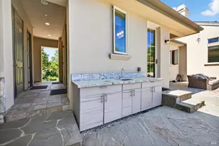8373 Singing Hills Trail, Santa Rosa, CA 95404 - Photo 15