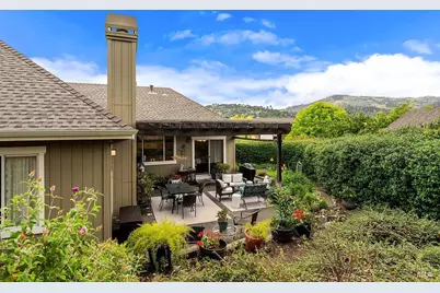 6252 Meadowstone Drive, Santa Rosa, CA 95409 - Photo 17