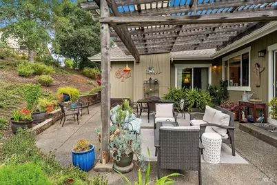 6252 Meadowstone Drive, Santa Rosa, CA 95409 - Photo 7