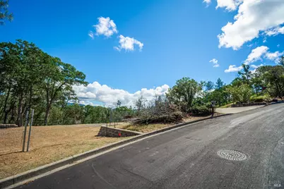 1012 Eastridge Drive, Napa, CA 94558 - Photo 11