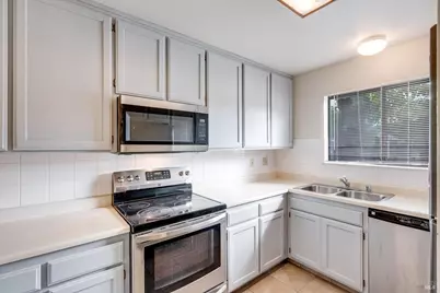 121 Elbridge Avenue #B, Cloverdale, CA 95425 - Photo 1