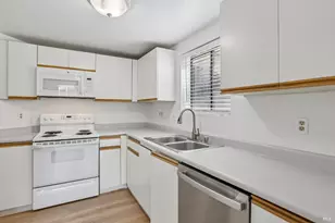 425 Mission Blvd, Santa Rosa, CA 95409 - Photo 7