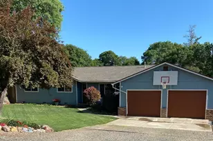 1725 E Madrone Dr, Ukiah, CA 95482 - Photo 1