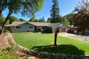 1725 E Madrone Dr, Ukiah, CA 95482 - Photo 19