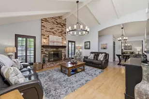 613 Rinaldo St, Santa Rosa, CA 95409 - Photo 13