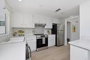 23 Valley Green St, Santa Rosa, CA 95409 - Photo 7