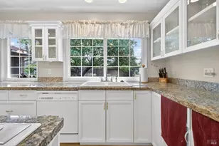 7569 Oak Leaf Dr, Santa Rosa, CA 95409 - Photo 11