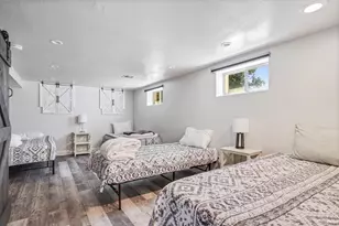 317 Alexander Valley Rd, Healdsburg, CA 95448 - Photo 29