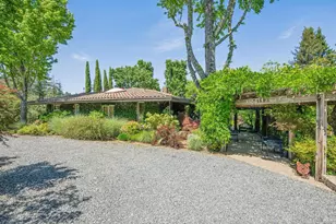 1633 Dry Creek Rd, Healdsburg, CA 95448 - Photo 3