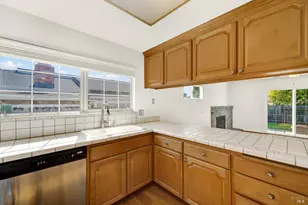 1154 Woodridge Dr, Vacaville, CA 95687 - Photo 29