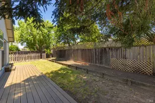 1106 Putney Dr, Santa Rosa, CA 95401 - Photo 29