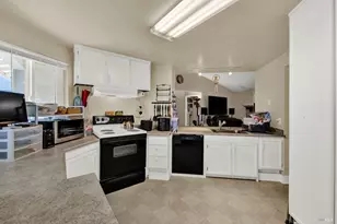619 Placer Ln, Suisun City, CA 94585 - Photo 27