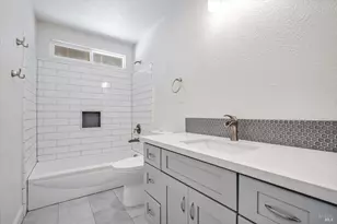 7802 Country Meadow Way, Windsor, CA 95492 - Photo 9