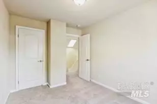 300 Locust Dr, Vallejo, CA 94591 - Photo 9