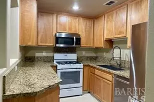 300 Locust Dr, Vallejo, CA 94591 - Photo 7