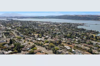 455 W M Street, Benicia, CA 94510 - Photo 35