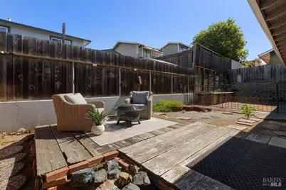 455 W M Street, Benicia, CA 94510 - Photo 29