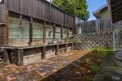 455 W M Street, Benicia, CA 94510 - Photo 41
