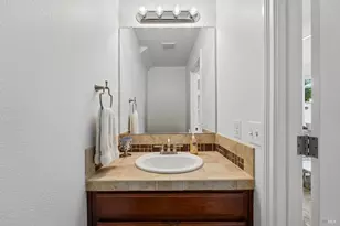 9141 Windsor Rd, Windsor, CA 95492 - Photo 11