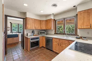 8000 Boonville Rd, Ukiah, CA 95482 - Photo 9