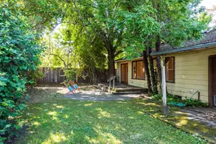 1102 Michigan Dr, Santa Rosa, CA 95405 - Photo 11