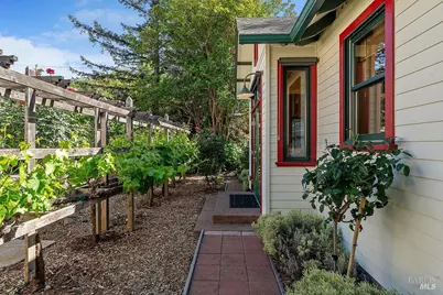 517 Johnson Street, Healdsburg, CA 95448 - Photo 37