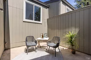 1162 Walnut St, Napa, CA 94559 - Photo 33