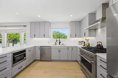 2152 Montecito Avenue, Santa Rosa, CA 95404 - Photo 9