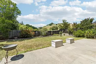 361 Hilltop Ct, Vacaville, CA 95688 - Photo 3