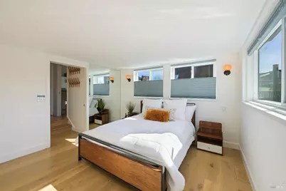 38 S 40 Dock, Sausalito, CA 94965 - Photo 21