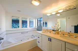 38 S 40 Dock, Sausalito, CA 94965 - Photo 23