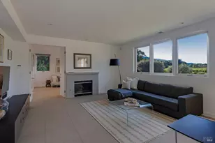 942 Country Club Ln, Sonoma, CA 95476 - Photo 17