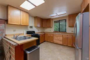 28655 N Hwy 101 Hwy, Willits, CA 95490 - Photo 5