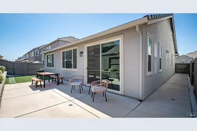 833 Cosmos Drive, Vacaville, CA 95687 - Photo 39