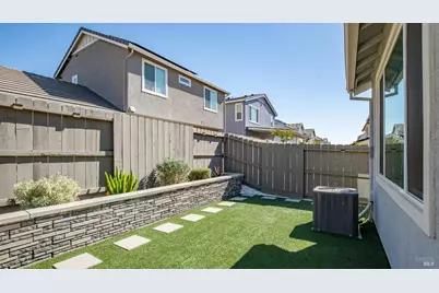 833 Cosmos Drive, Vacaville, CA 95687 - Photo 43