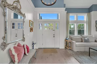 121 N Newport Drive, Napa, CA 94559 - Photo 13