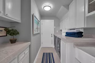 121 N Newport Dr, Napa, CA 94559 - Photo 33