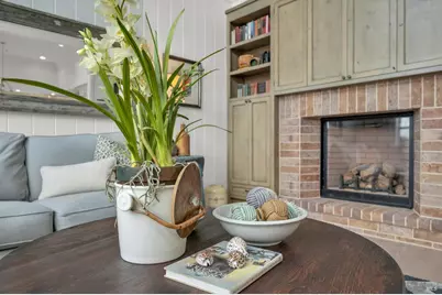 121 N Newport Drive, Napa, CA 94559 - Photo 23