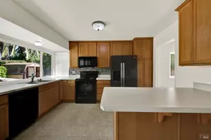 2142 Kingfisher Way, Fairfield, CA 94533 - Photo 37