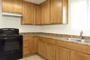 377 Warren Dr, Ukiah, CA 95482 - Photo 3
