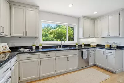 53 Circle Road, San Rafael, CA 94903 - Photo 7