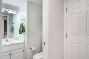 888 Starr Cir, Windsor, CA 95492 - Photo 13