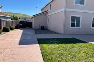 1890 Blue Rock Ct, Fairfield, CA 94534 - Photo 29