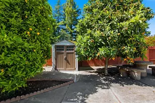 1001 Broadmoor Dr, Napa, CA 94558 - Photo 37