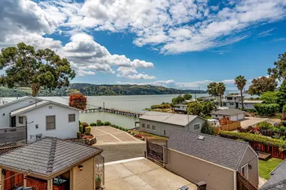 814 W I Street, Benicia, CA 94510 - Photo 25