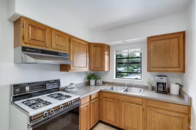 814 W I Street, Benicia, CA 94510 - Photo 39