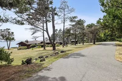 22100 Ninive Drive, Jenner, CA 95450 - Photo 27